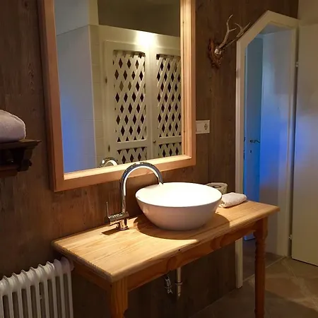 Almroeserl Edelweiss Apartament *